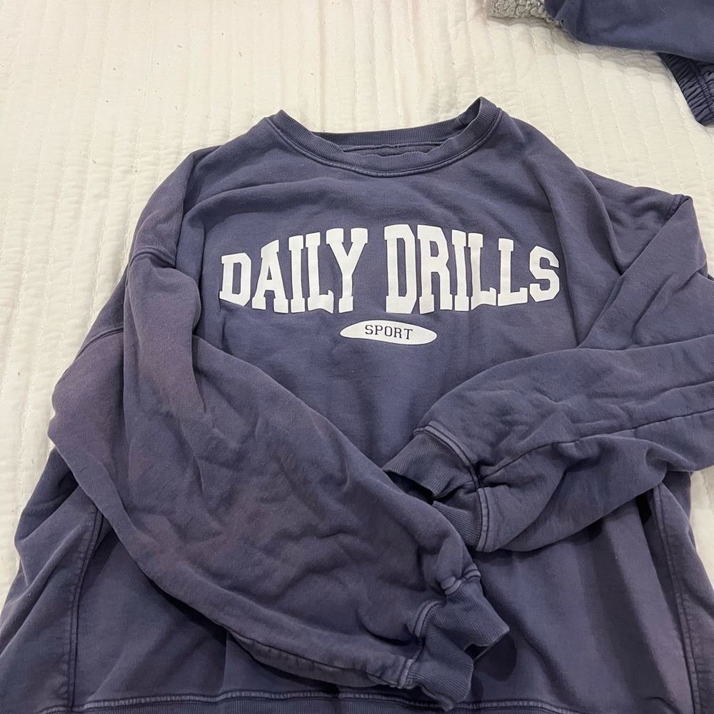 Daily Drills Sport Sweatshirt in Navy